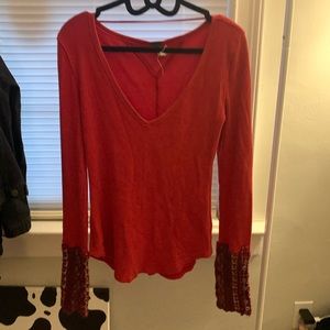 VNECK COTTON SHIRT WITH SLEEVE DETAIL